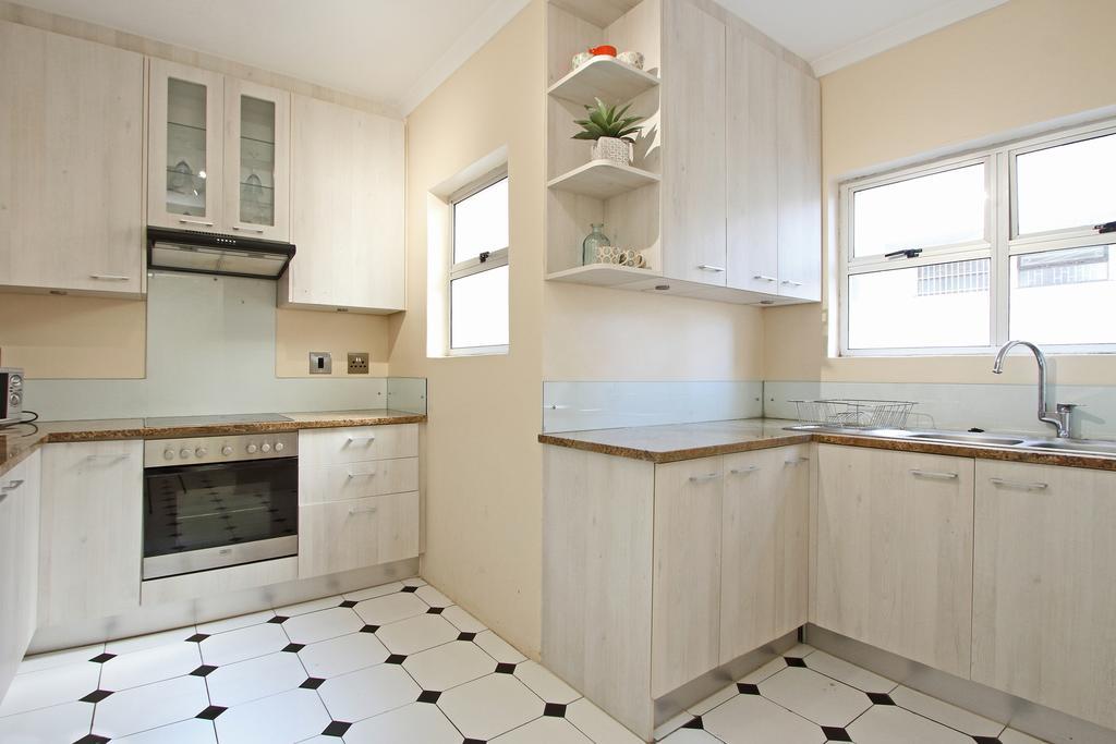Berkeley Square Apartment Cape Town Exterior photo